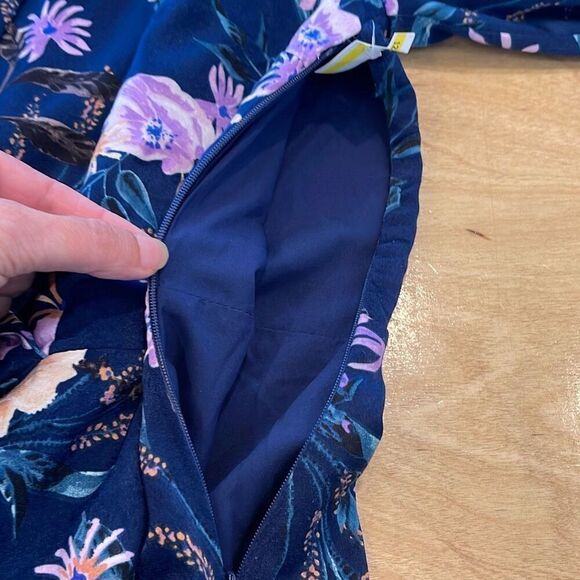Lost +‎ Wander Navy Floral Faux Wrap Dress Size Medium NWT - Picture 9 of 11